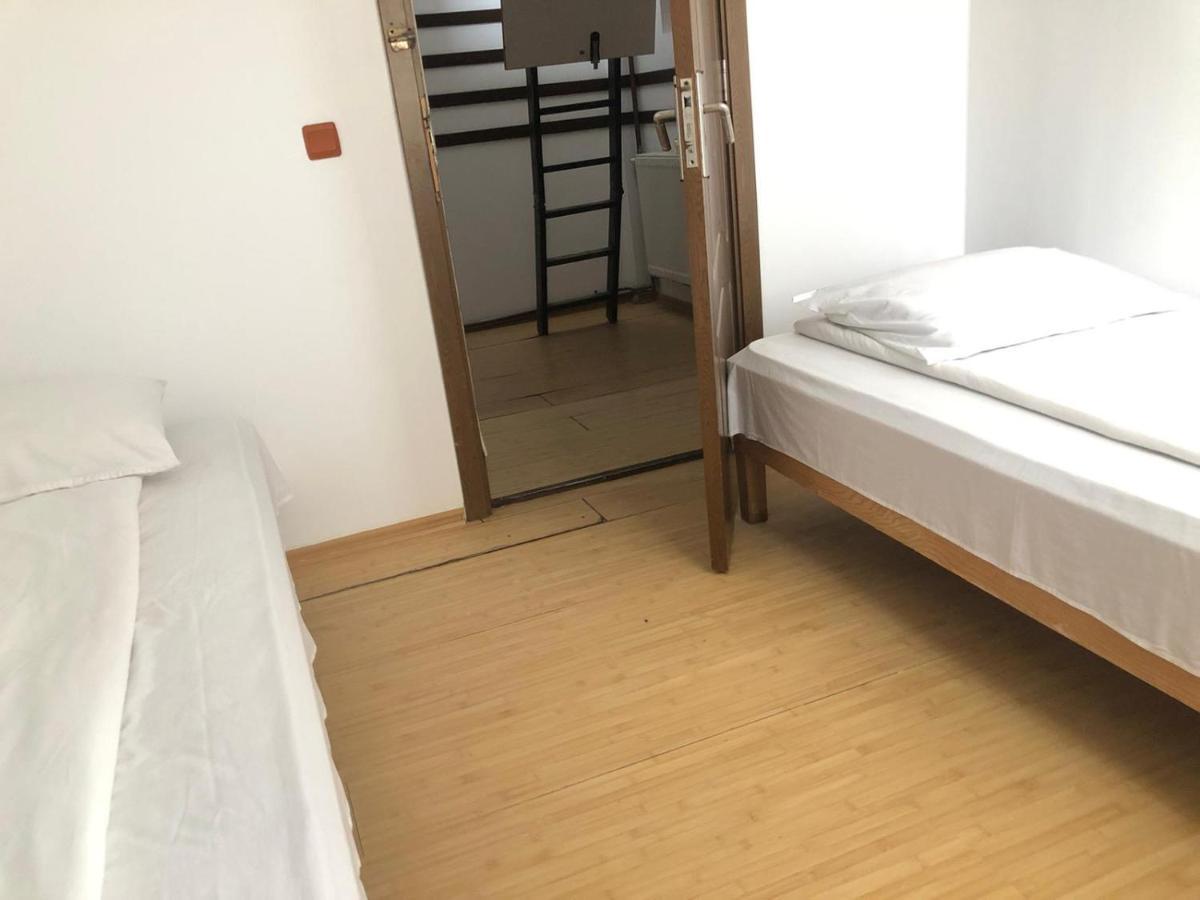 Casa Radu Lui Anghel Villa Barbuletu Esterno foto