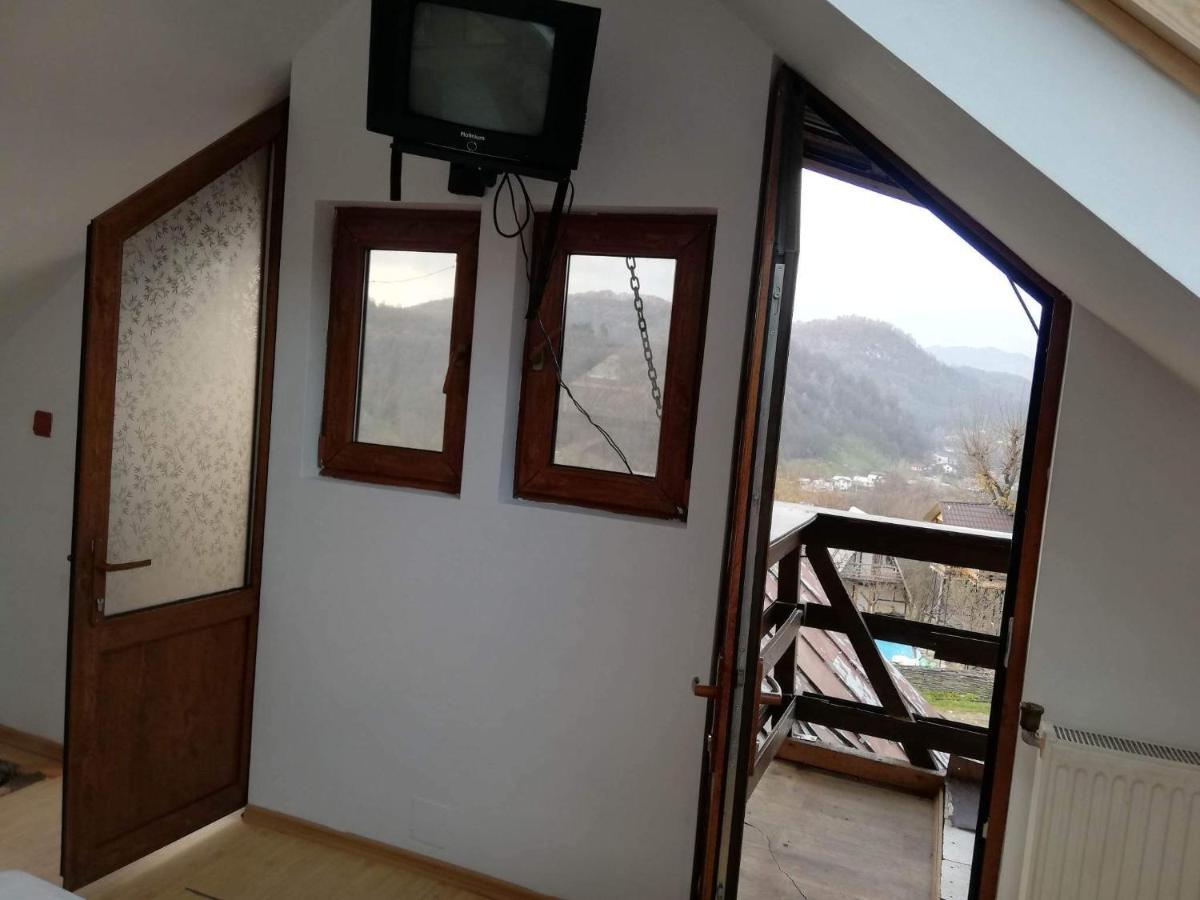 Casa Radu Lui Anghel Villa Barbuletu Esterno foto