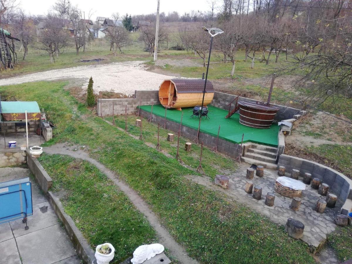 Casa Radu Lui Anghel Villa Barbuletu Esterno foto